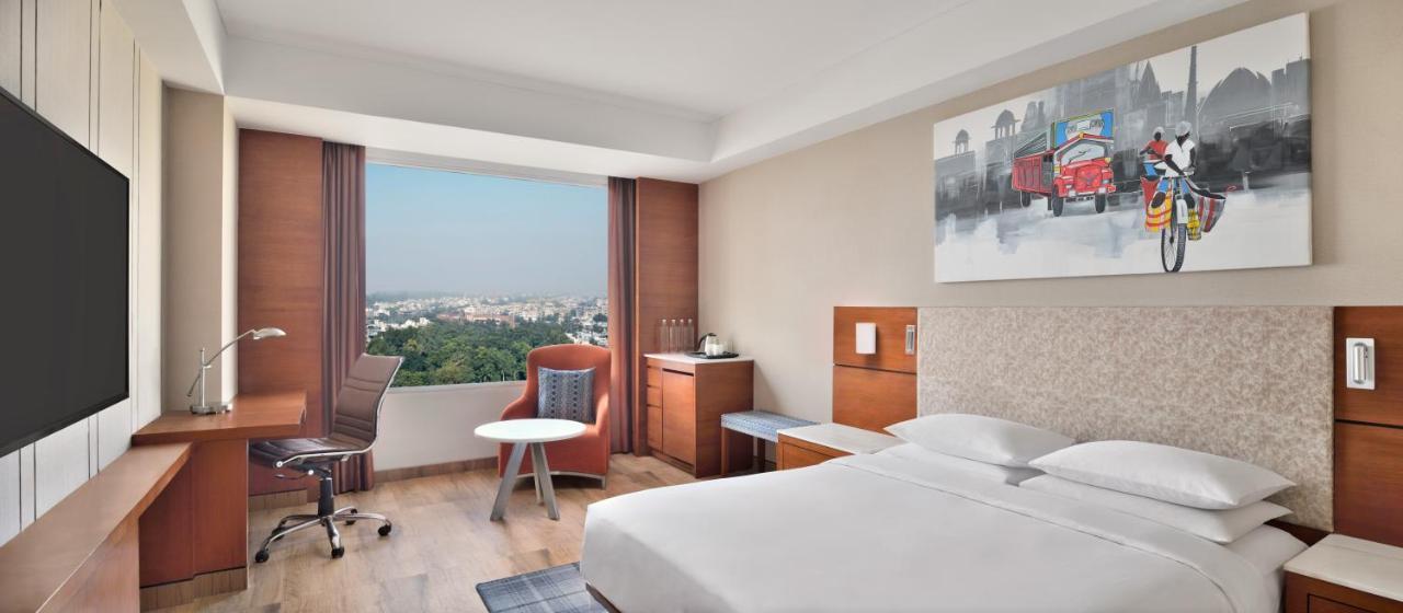 Hyatt Centric Janakpuri New Delhi Hotell Exteriör bild
