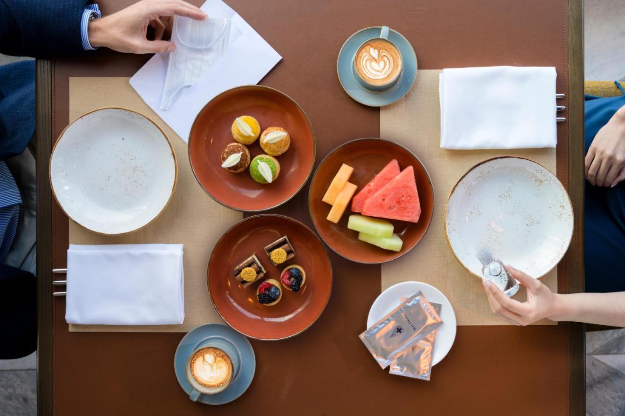 Hyatt Centric Janakpuri New Delhi Hotell Exteriör bild A table set for breakfast