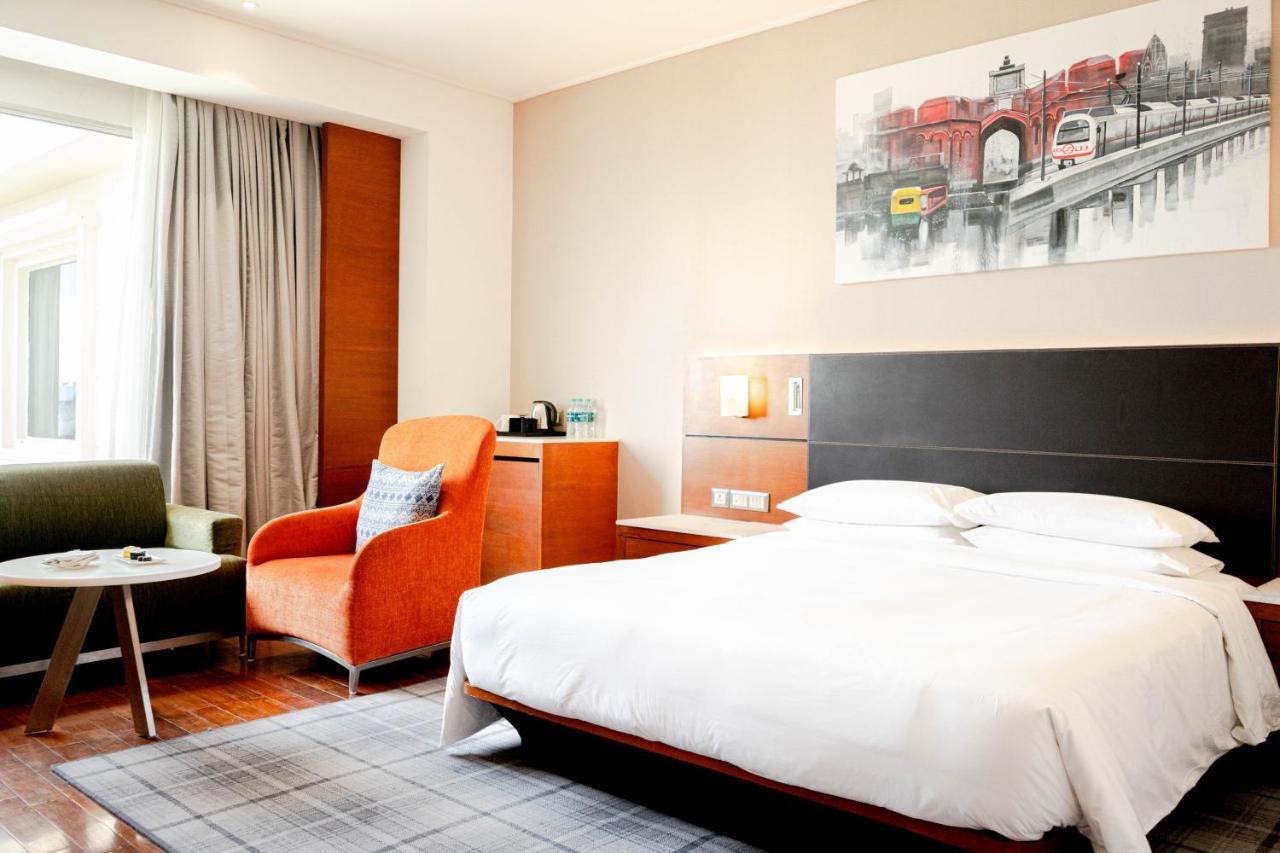 Hyatt Centric Janakpuri New Delhi Hotell Exteriör bild A room at the hotel